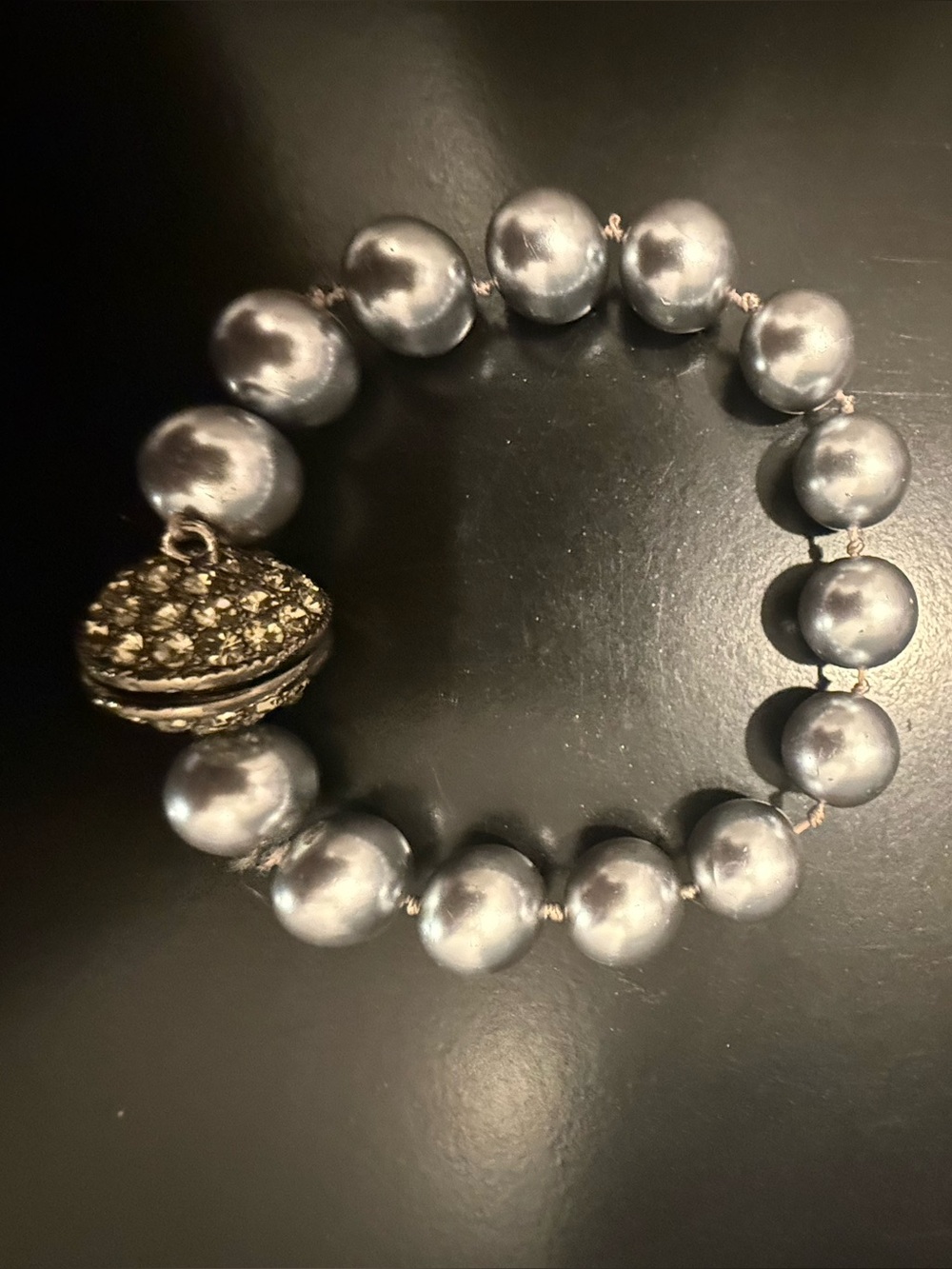 Gorgeous Vintage Gray Faux Pearl Beaded Bracelet With Rhinestone Clasp
